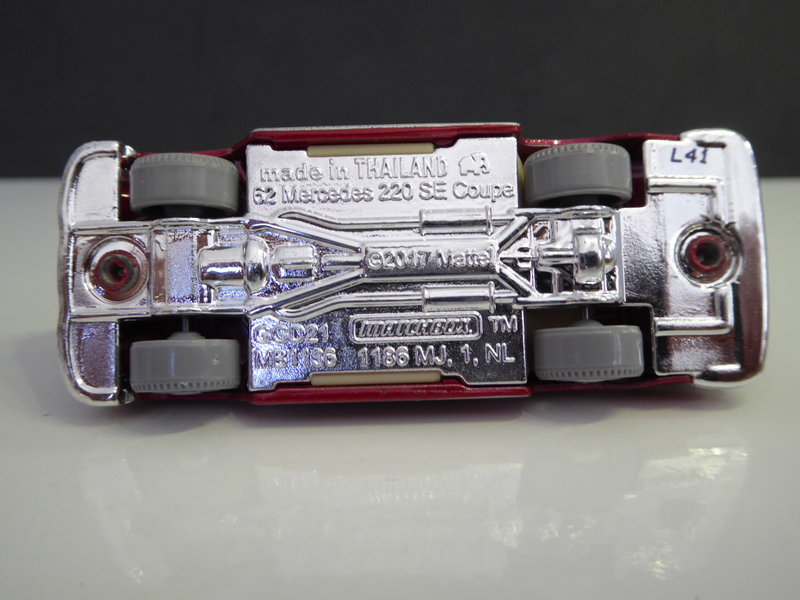 Illustration for article titled Hot Sixty 4th: Teutonic Tuesday with a Matchbox Mercedes with opening parts